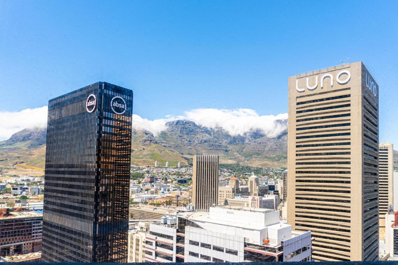 Stunning 1-bedroom With Mountain Views Apartment *