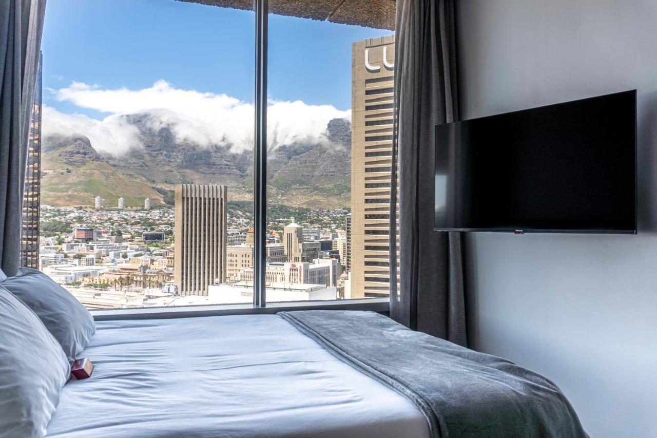 Stunning 1-bedroom With Mountain Views Appartement Kaapstad